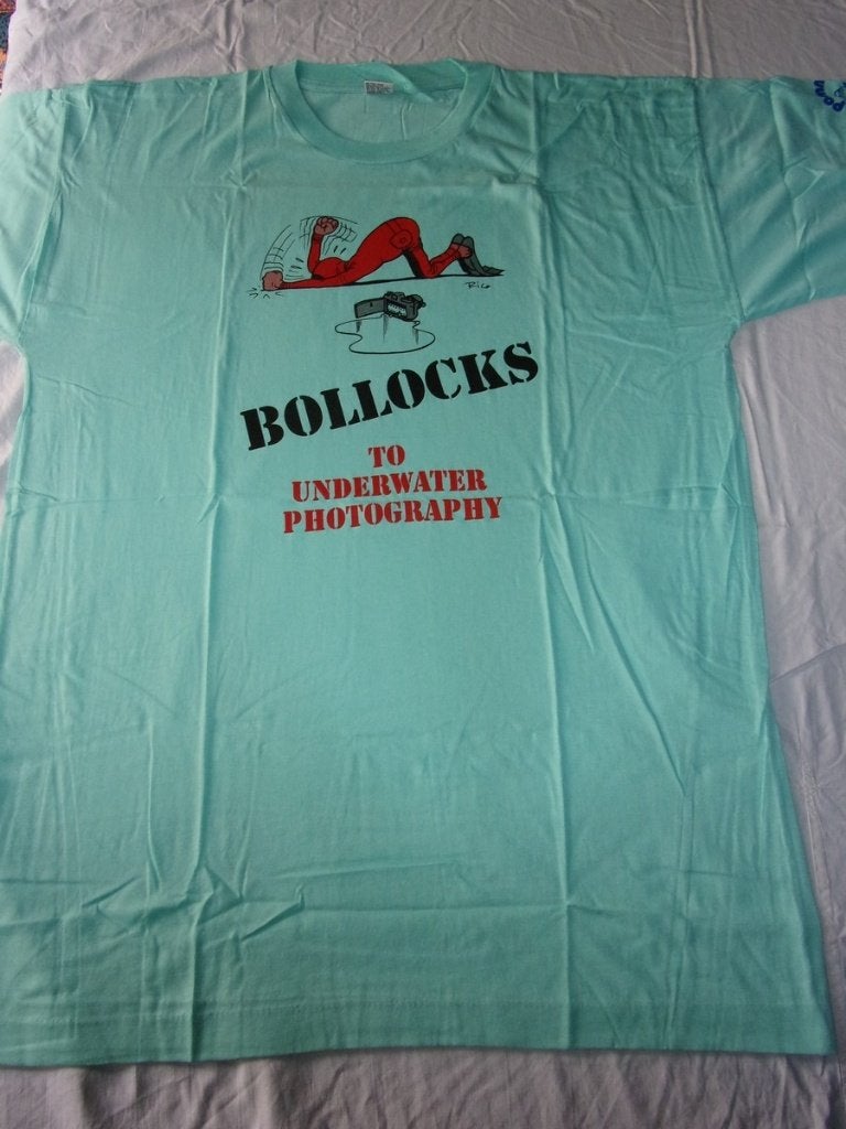 Duik t-shirts met diverse opdruk, Ophalen