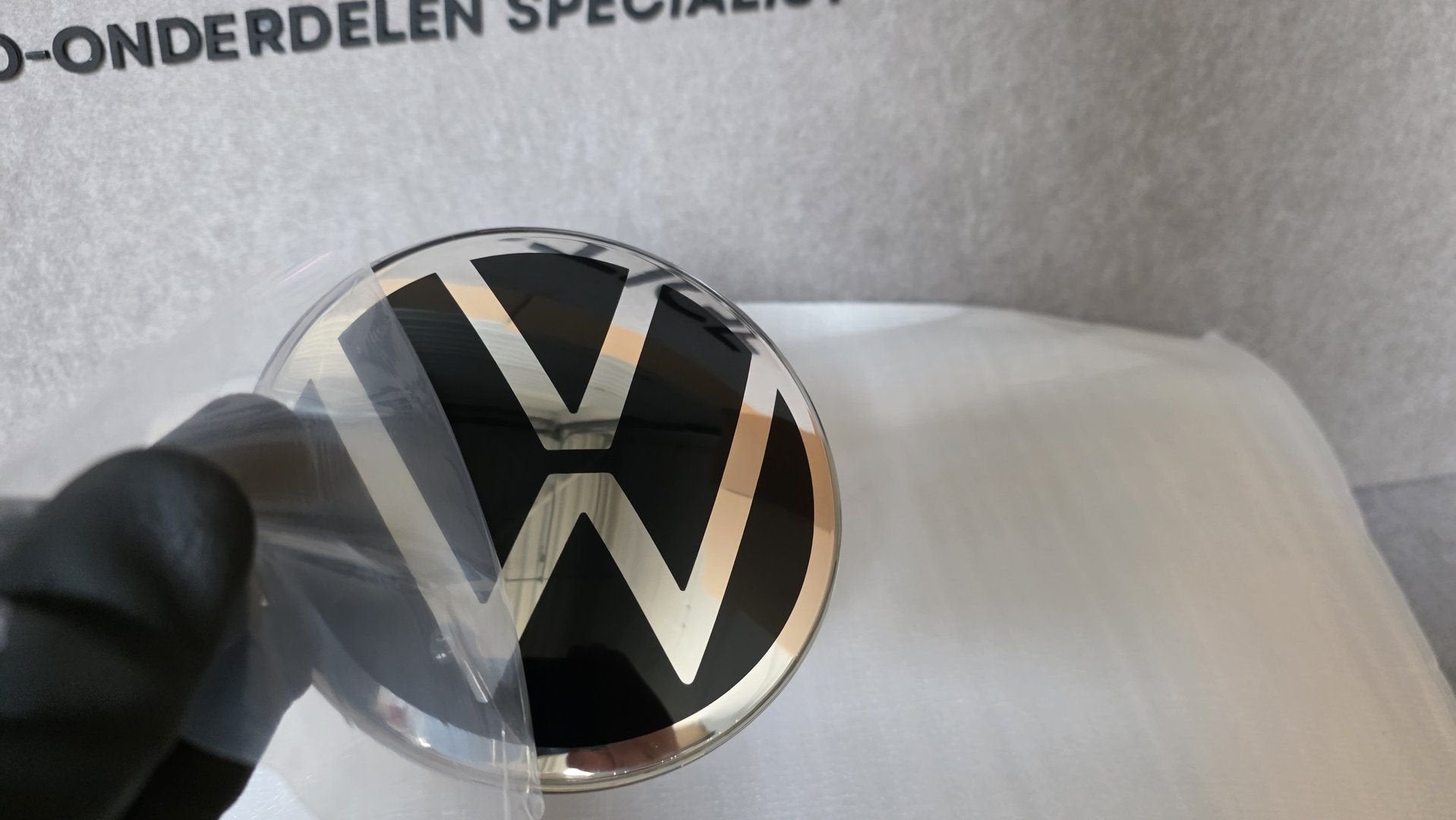 VW Polo 2G Facelift ACC Logo Grille Embleem 5H0853601H Orgin, Neuf, Volkswagen, -, Origine de la pièce connue