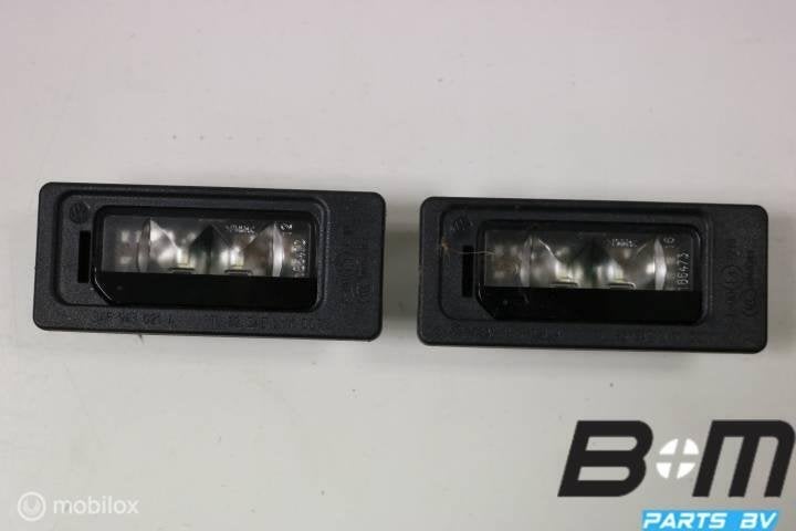 Set LED kentekenplaatverlichting VW Passat B8 Var 3AF943021A, Utilisé