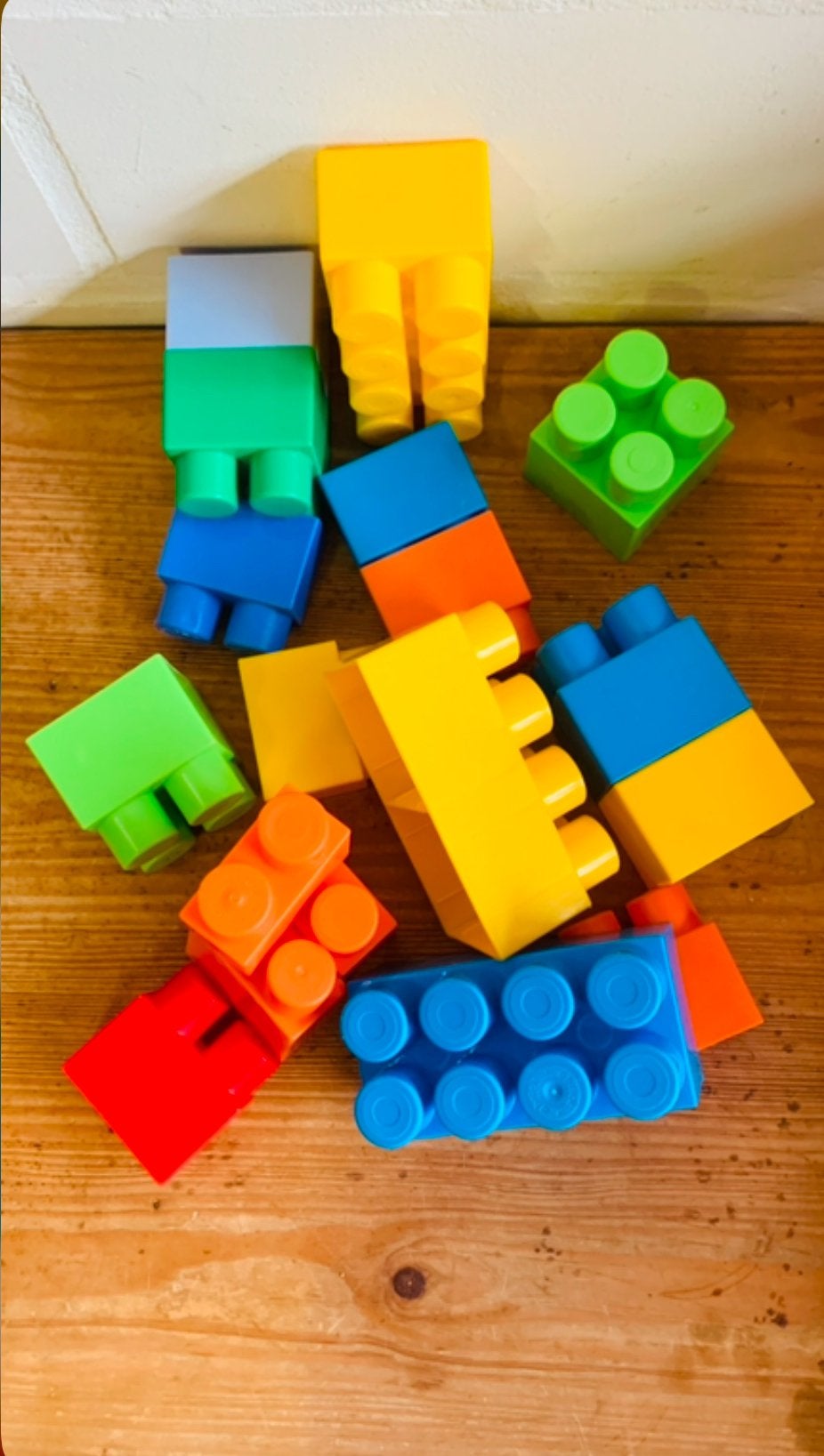 19 grote mega bloks in verschillende kleuren, Ophalen, Zo goed als nieuw