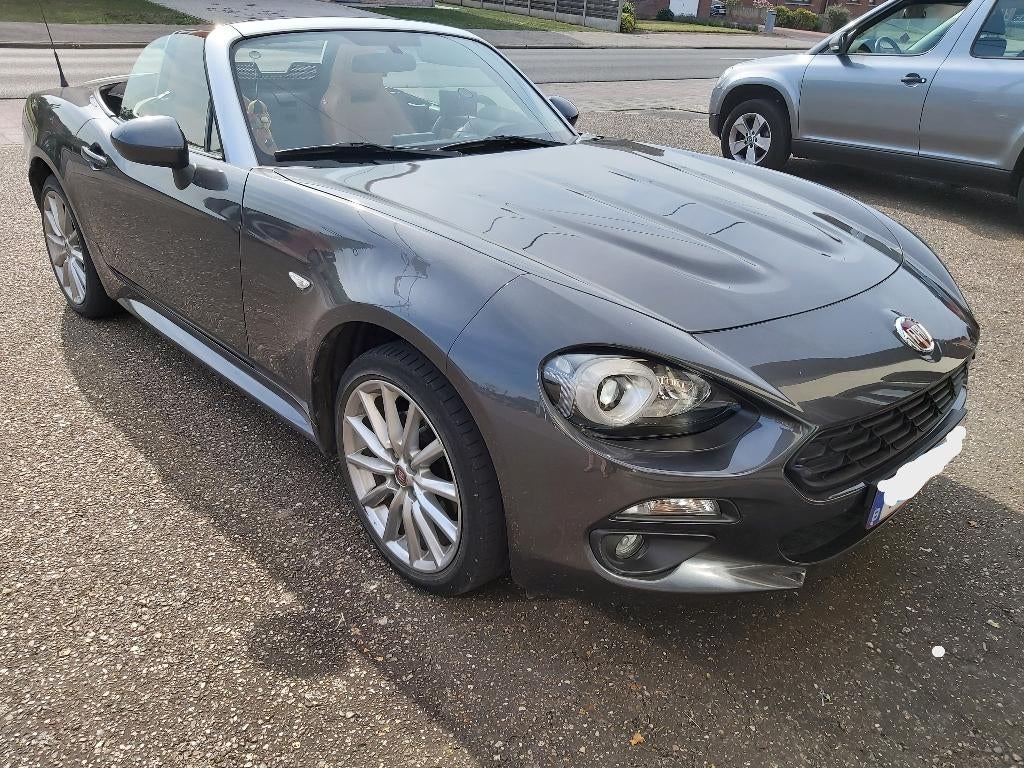 Fiat 124 Spider Lusso 16V  1.4 Turbo 140PK, Auto's, Achterwielaandrijving, Cabriolet, Leder, Bedrijf