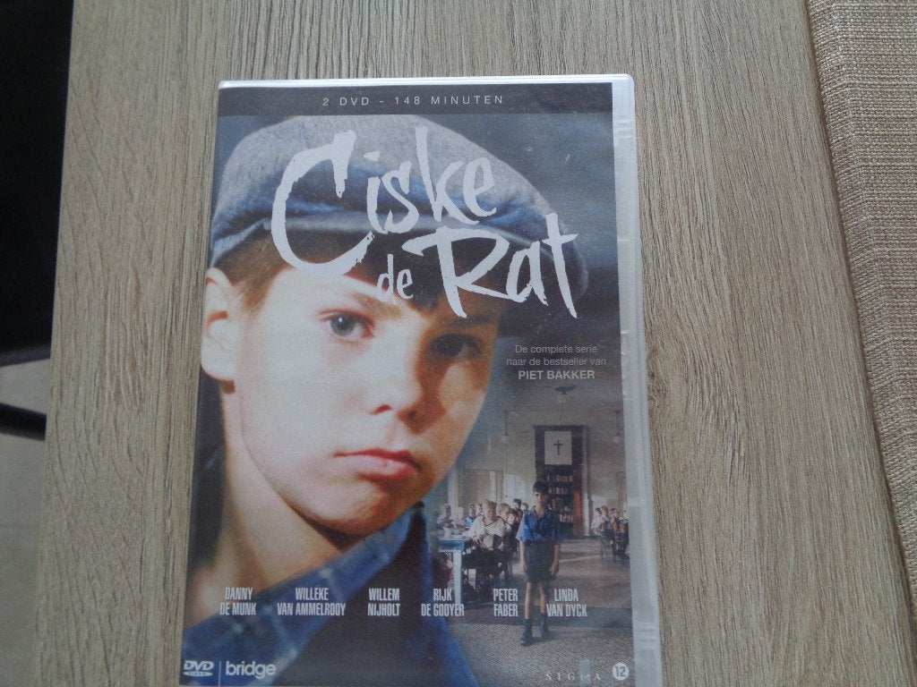 1 mooie dvd box met 2 schijfjes van ciske de rat, Cd's en Dvd's, Vanaf 12 jaar, Ophalen of Verzenden, Zo goed als nieuw, Familie en Kinderfilm