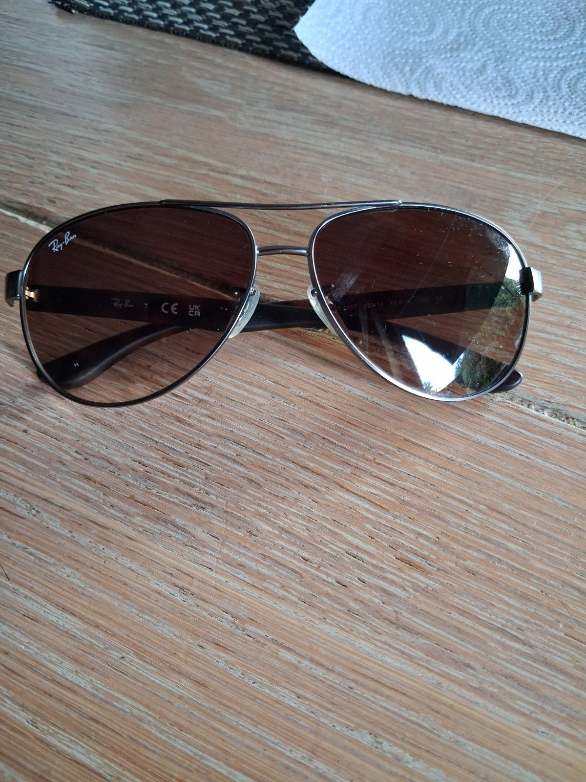 Lunette de soleil Ray ban, Enlèvement