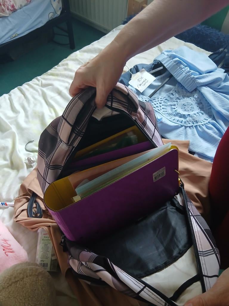 Sac à dos + matériel fournis ., Enlèvement