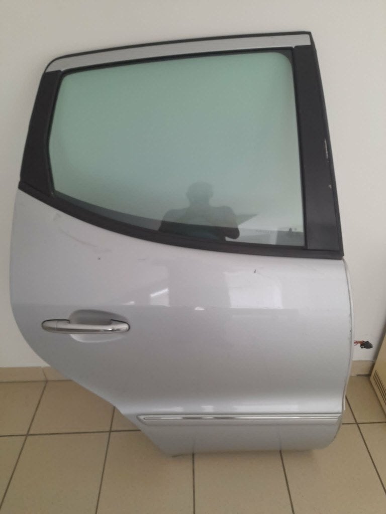 portiere complete arriere droite mercedes a 140, Autos : Pièces & Accessoires, Carrosserie & Tôlerie, Mercedes-Benz, Droite, Enlèvement