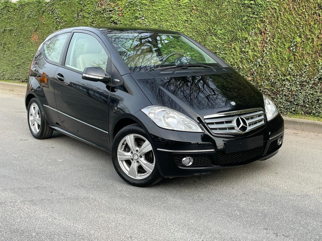 Mercedes-Benz A 160 /1.5i/ 2011/75000.km/1re place, Auto's, Mercedes-Benz, Voorwielaandrijving, 1498 cc, Beige, 4 cilinders
