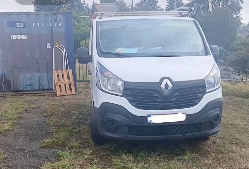 Renault trafic 2016/ 16dci116/ 170 000 km, Noir, 99 g/km, Diesel, Particulier