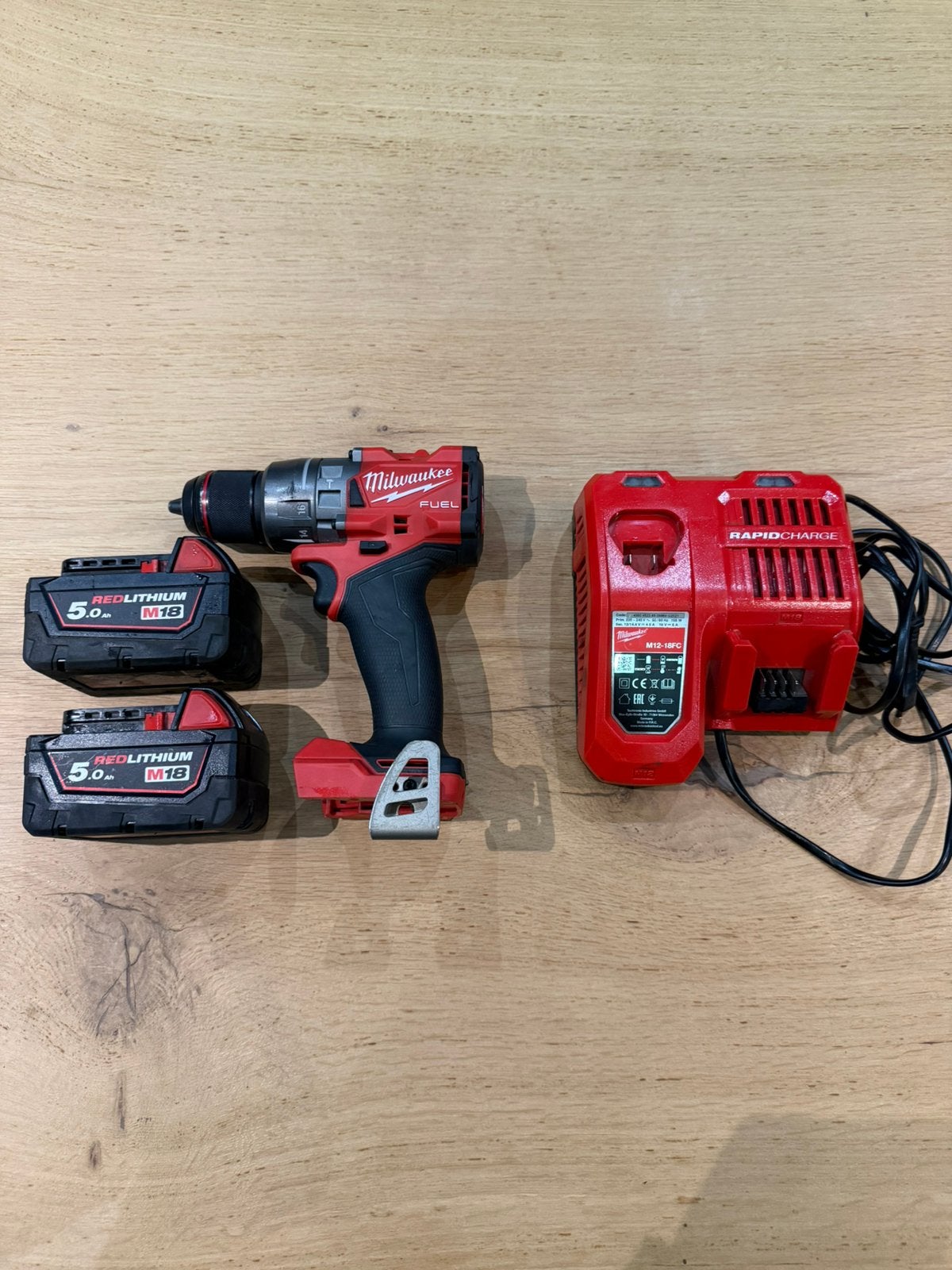 Milwaukee M18 FUEL Accuboormachine Set, Ophalen of Verzenden, Zo goed als nieuw, Boor- en Schroefmachine, Klopboormechanisme