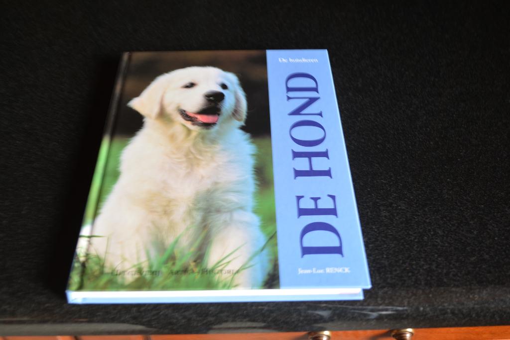Boeken in verband met honden., Ophalen, Zo goed als nieuw, Honden
