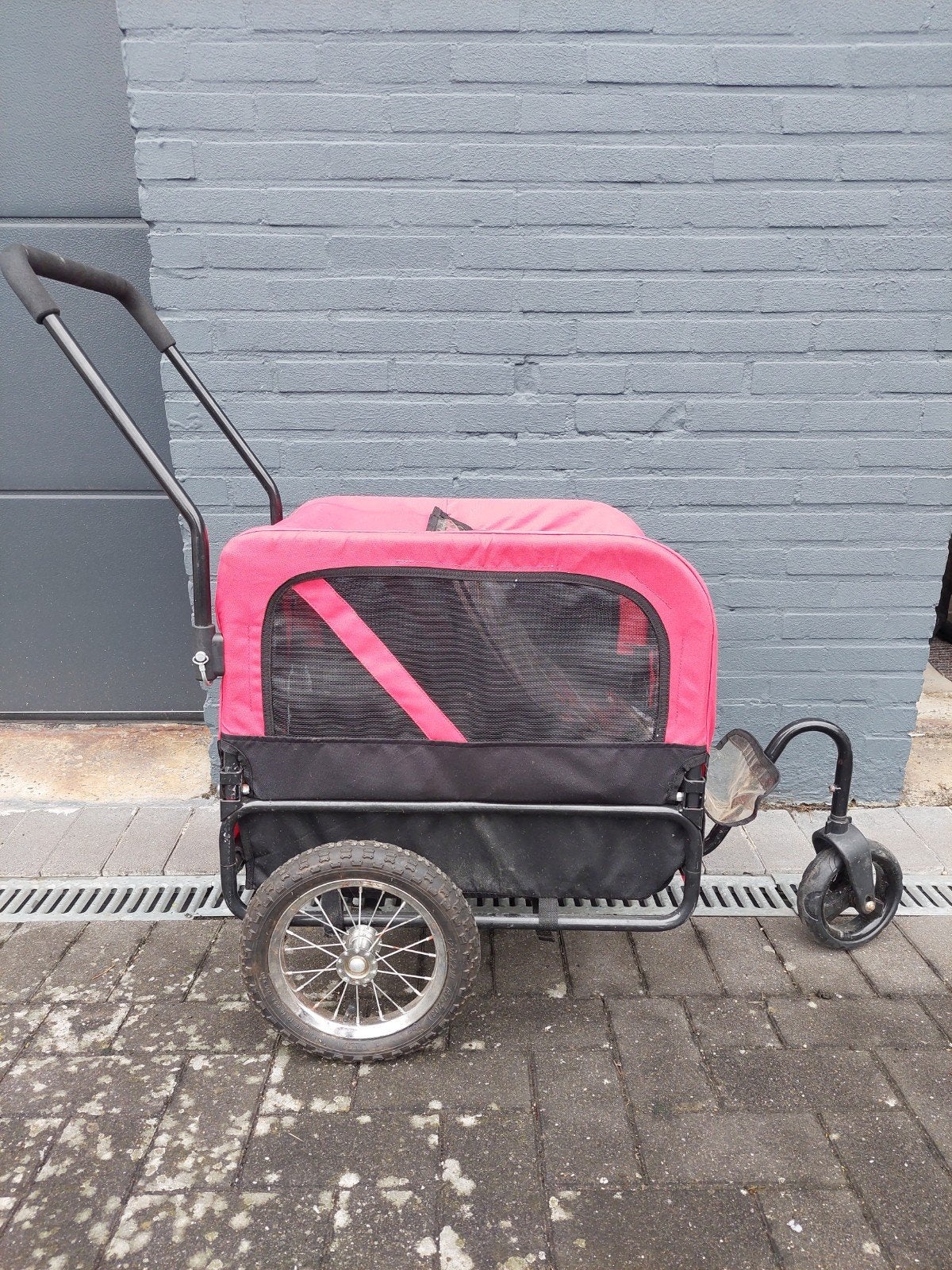 Fietskar voor honden., Ophalen