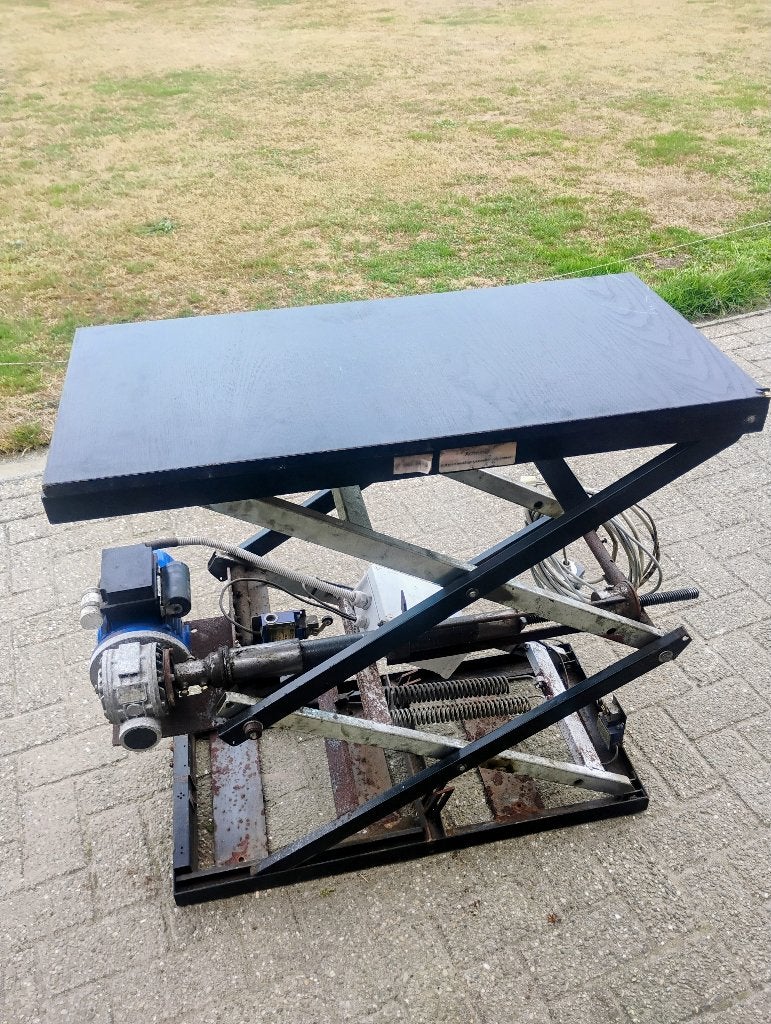 Schaarlift, werktafel , hefbrug, Doe-het-zelf en Bouw, Gereedschap | Overige machines, Ophalen, Gebruikt