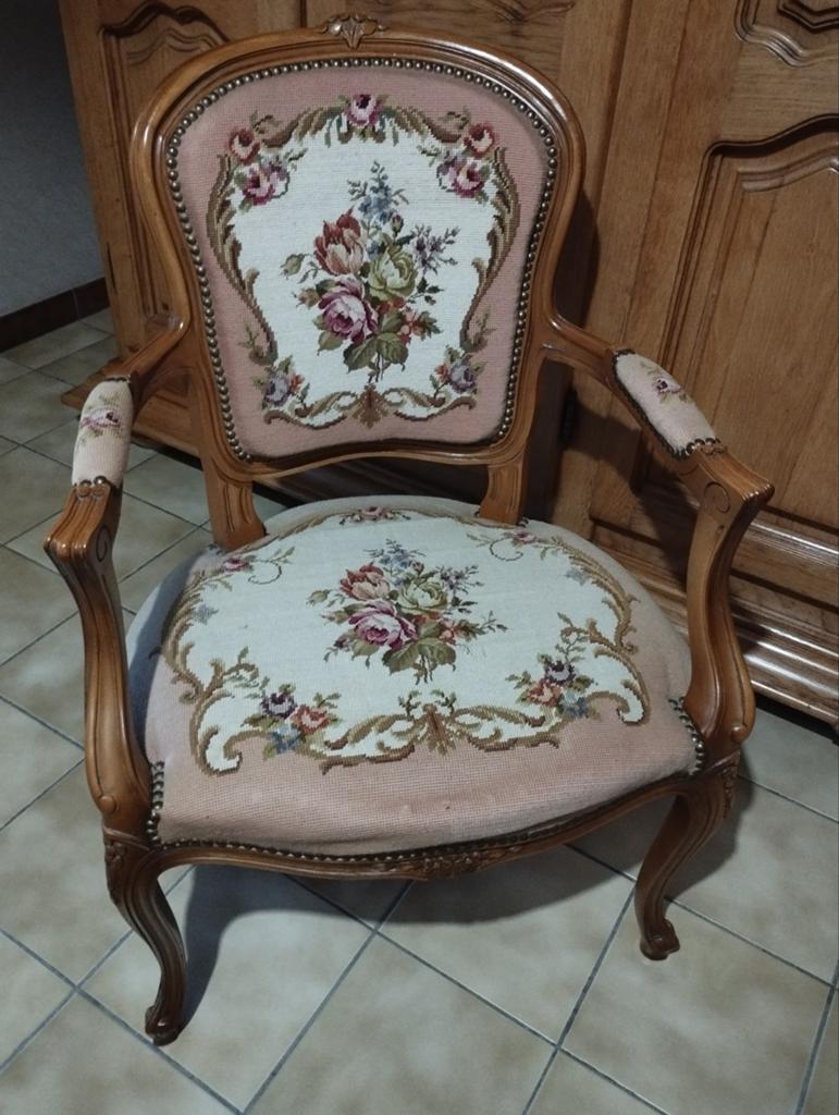 Mooi eiken geborduurd zeteltje., Antiek en Kunst, Antiek | Meubels | Stoelen en Sofa's, Ophalen