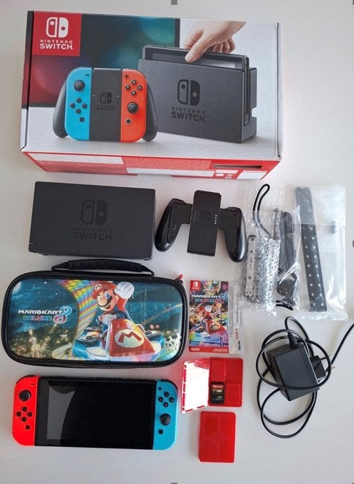 nintendo switch, Games en Spelcomputers, Ophalen, Met games, Zo goed als nieuw, Zonder controller