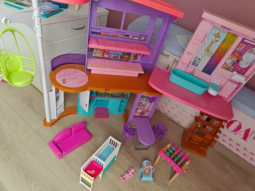 Groot Barbie huis inklapbaar, Kinderen en Baby's, Speelgoed | Poppenhuizen, Ophalen