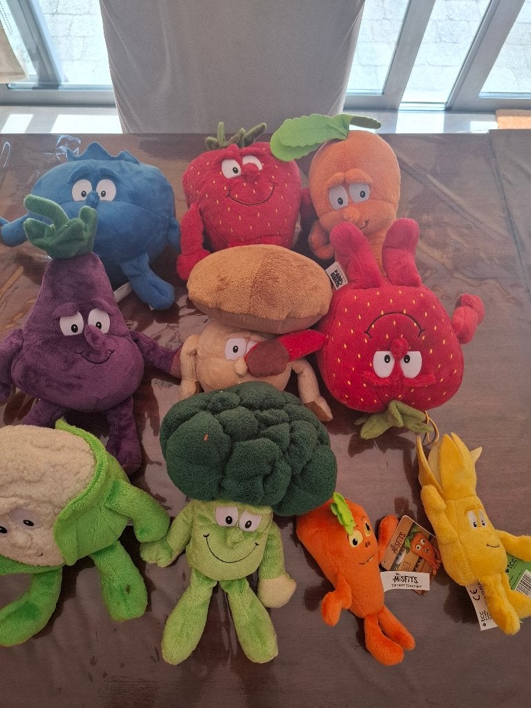 Lot peluches fruits/légumes (8 + 2 petites), Kinderen en Baby's, Speelgoed | Knuffels en Pluche, Ophalen of Verzenden, Zo goed als nieuw
