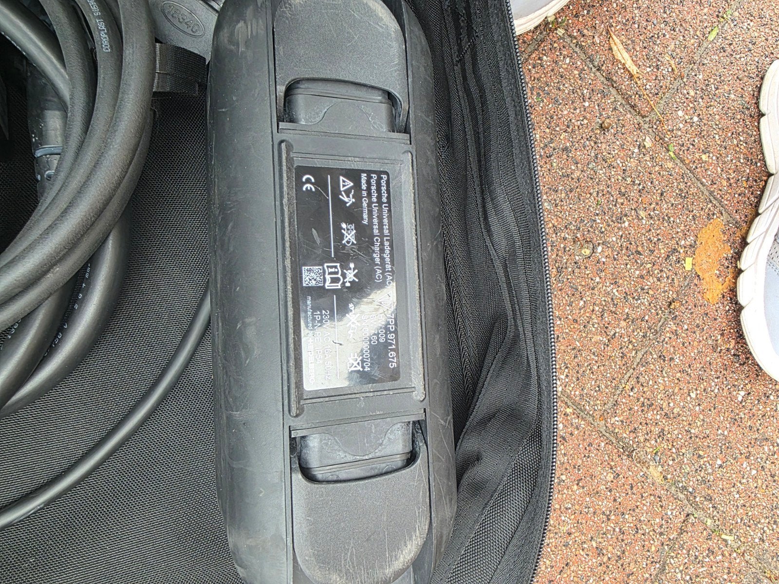 Porsche Universal Charger / Mobile Charger, ontworpen voor h, Autos : Divers, Enlèvement, Comme neuf