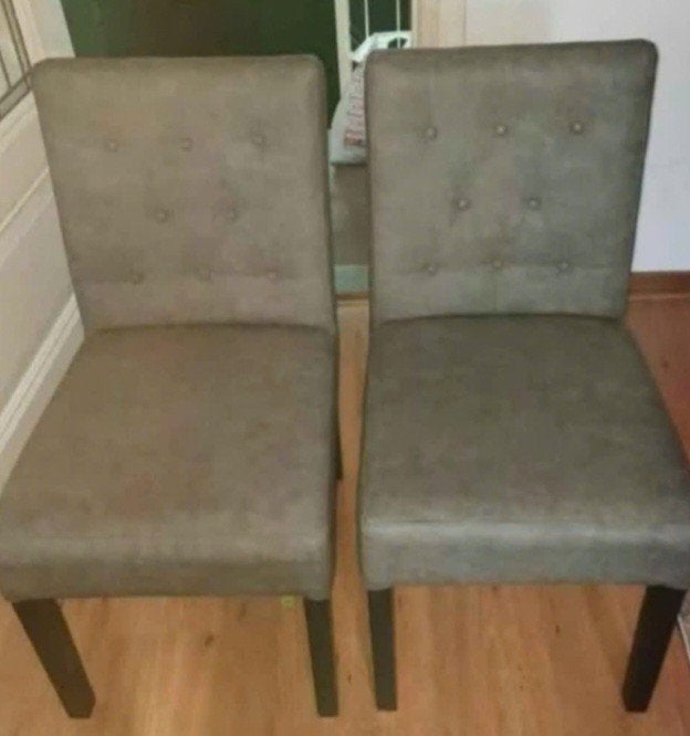 Un bel ensemble de deux chaises de salle à manger à vendre, Maison & Meubles, Enlèvement, Comme neuf, Autres couleurs, Deux