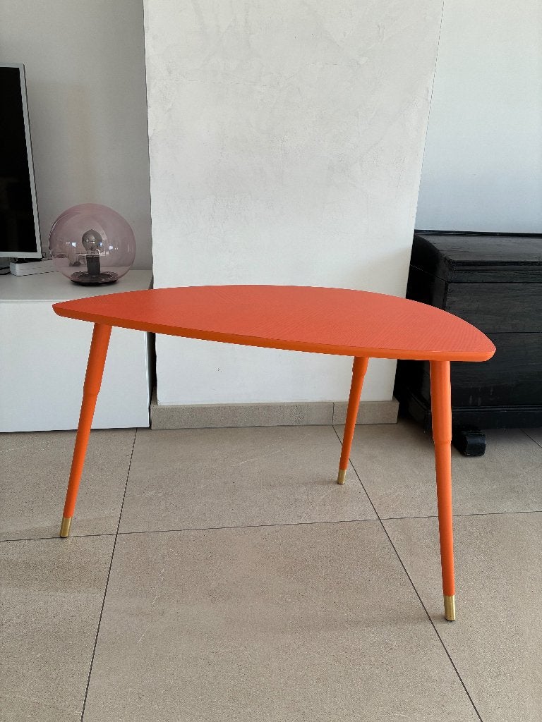 NIEUW Oranje vintage bijzettafel Lövbacken, collectorsitem, Huis en Inrichting, Vintage, Nieuw, 75 cm of meer, Overige vormen