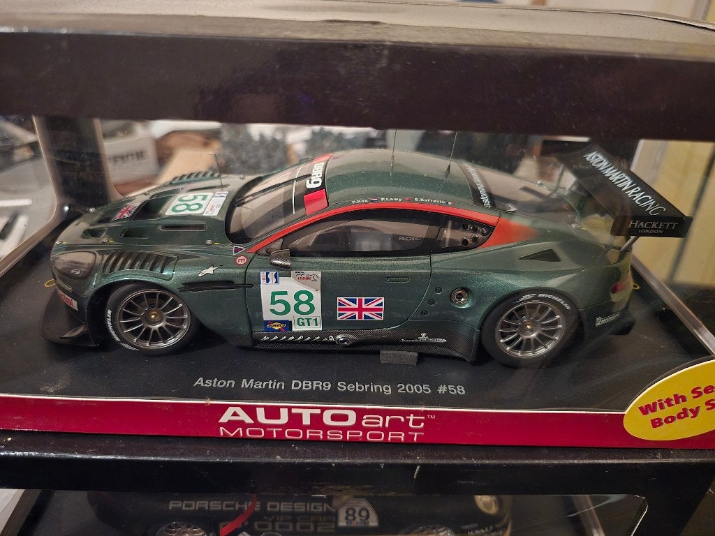 AUTOart 1:18 Aston Martin DBR9 24h du Mans 2005 #58 (80506), Hobby & Loisirs créatifs, Voitures miniatures | 1:18, Enlèvement
