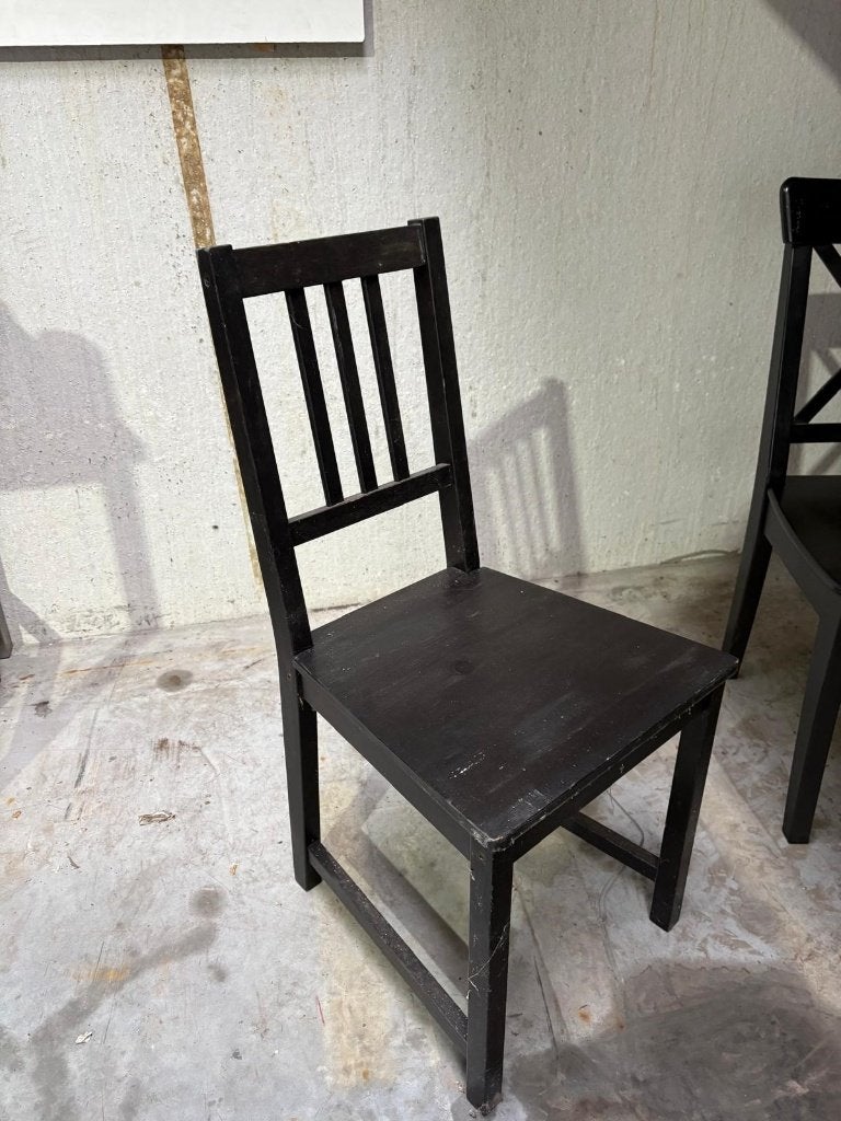 2 verschillende soorten stoelen, Maison & Meubles, Enlèvement, Utilisé, Noir, Cinq, Six Chaises ou plus