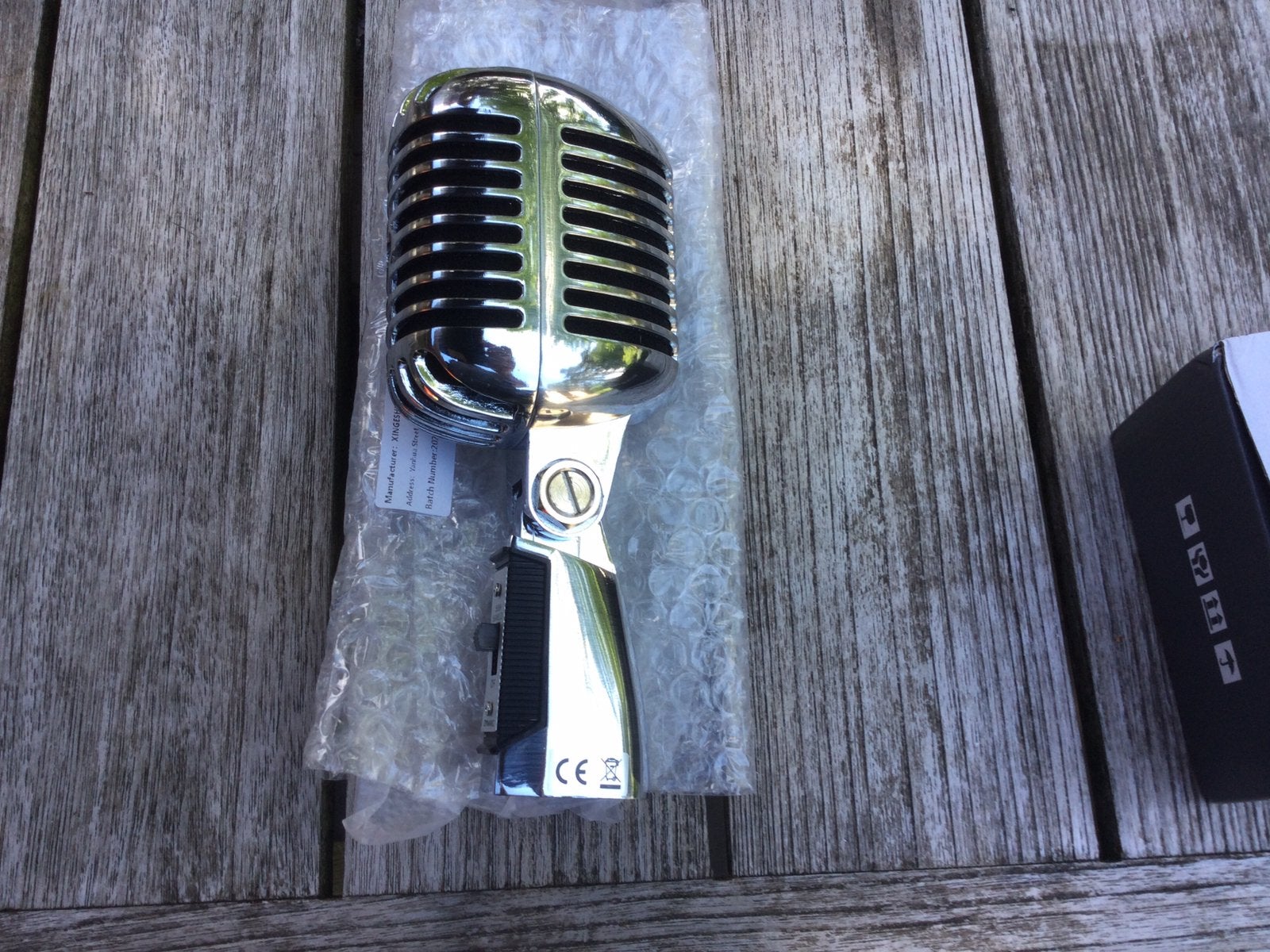 Microphone dynamique chromé, Musique & Instruments, Microphones, Enlèvement ou Envoi, Neuf