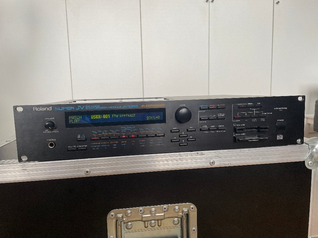 Roland JV-1080 + carte mémoire M-256E, Muziek en Instrumenten, Soundmodules, Ophalen, Gebruikt, Roland