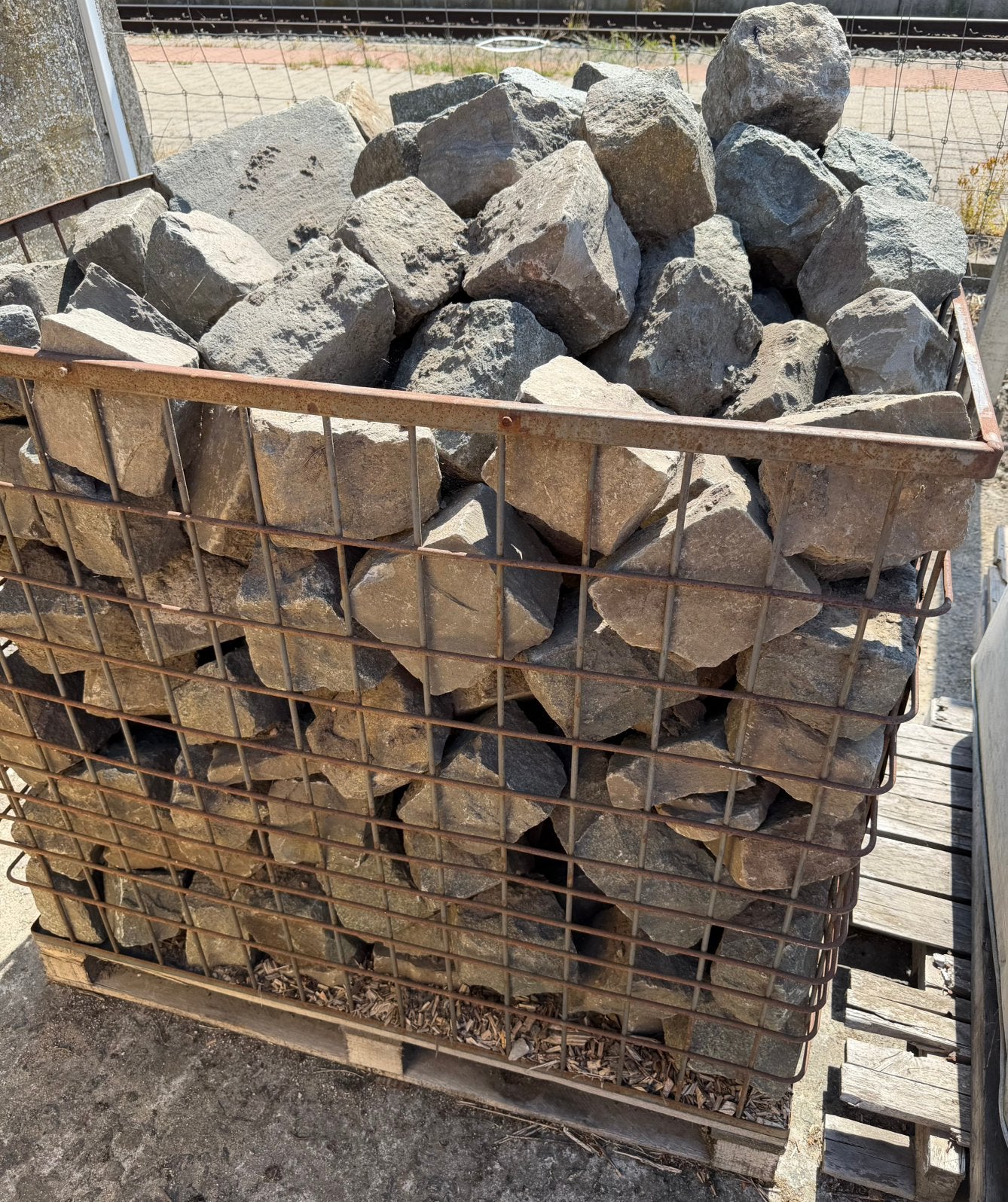 Kasseien, stevige mand op pallet inbegrepen, Doe-het-zelf en Bouw, Ophalen, Gebruikt