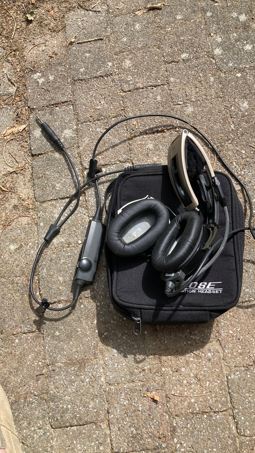 Bose Aviation Headset X (A10) met Originele Tas – Te herstel, Enlèvement, Comme neuf
