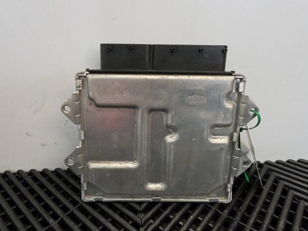 CALCULATEUR MOTEUR ECU Fiat 500 (312) (01-2007/12-2012), Autos : Pièces & Accessoires, FCA Germany GmbH, IPC D1-09 Bahnhofsplatz
65423  Rüsselsheim am Main, DE