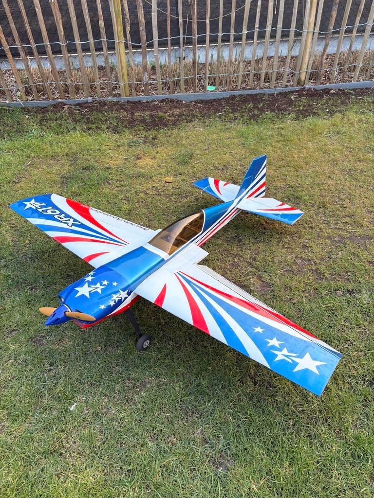 60” Xr61T van precision aerobatics, Hobby en Vrije tijd, Ophalen, Zo goed als nieuw, Elektro