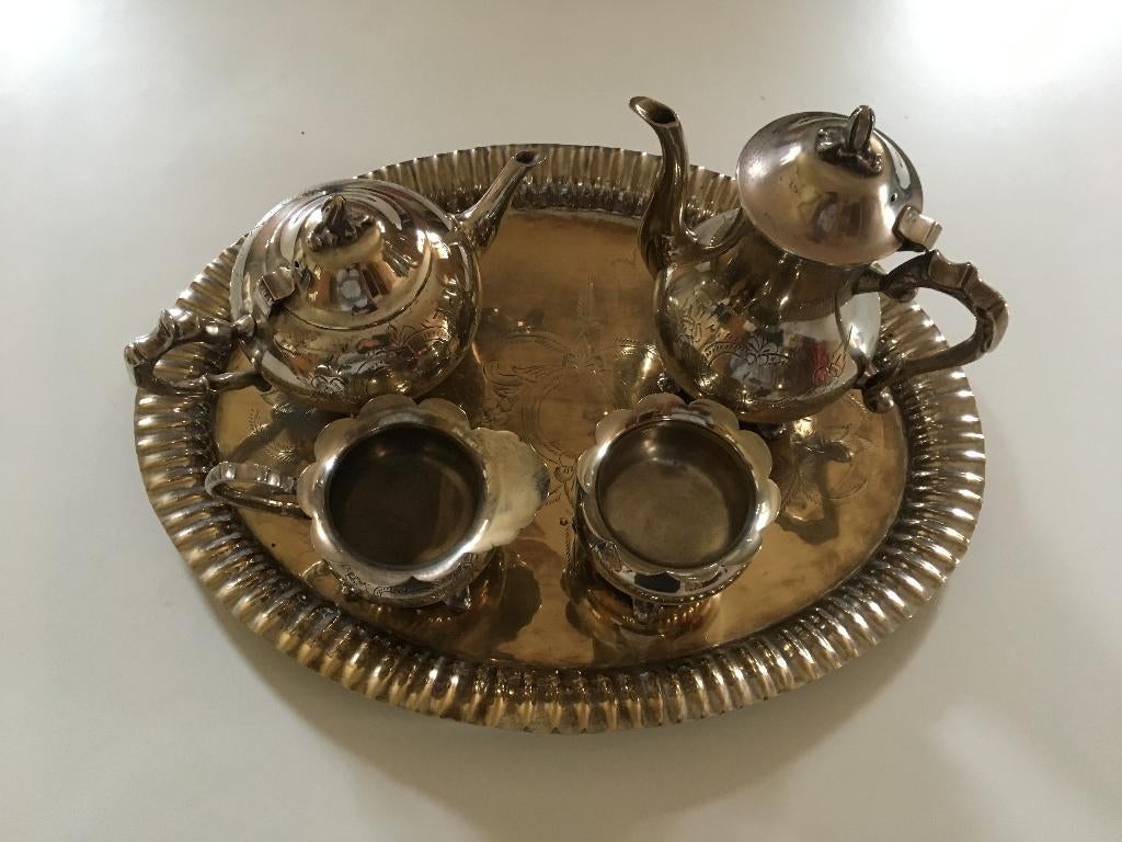 Service à thé/café, Enlèvement