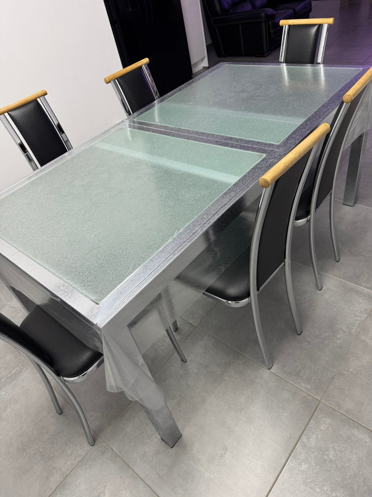 Table, en bon état, Enlèvement, Comme neuf, Rectangulaire, Aluminium