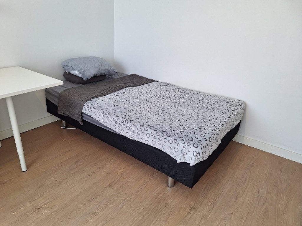 Grijze boxspring 1 persoon, Huis en Inrichting, Ophalen, Zo goed als nieuw, Twijfelaar, 120 cm