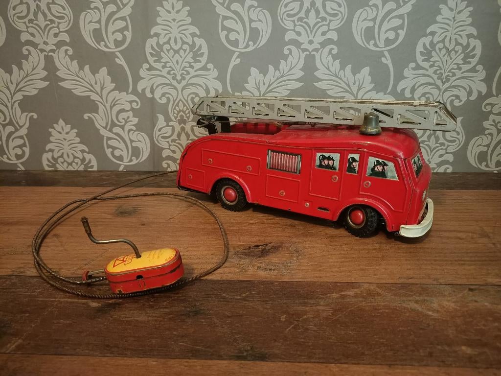 Blikken DAF Brandweer/ Arnold/ Germany /28cm, Envoi