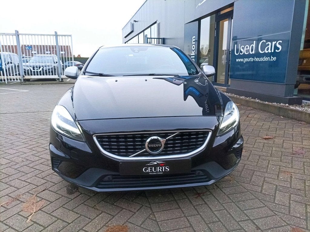Volvo V40 V40 2.0 D3 R design Automaat (bj 2018), Auto's, Volvo, Automaat, 4 cilinders, Zwart, Bedrijf