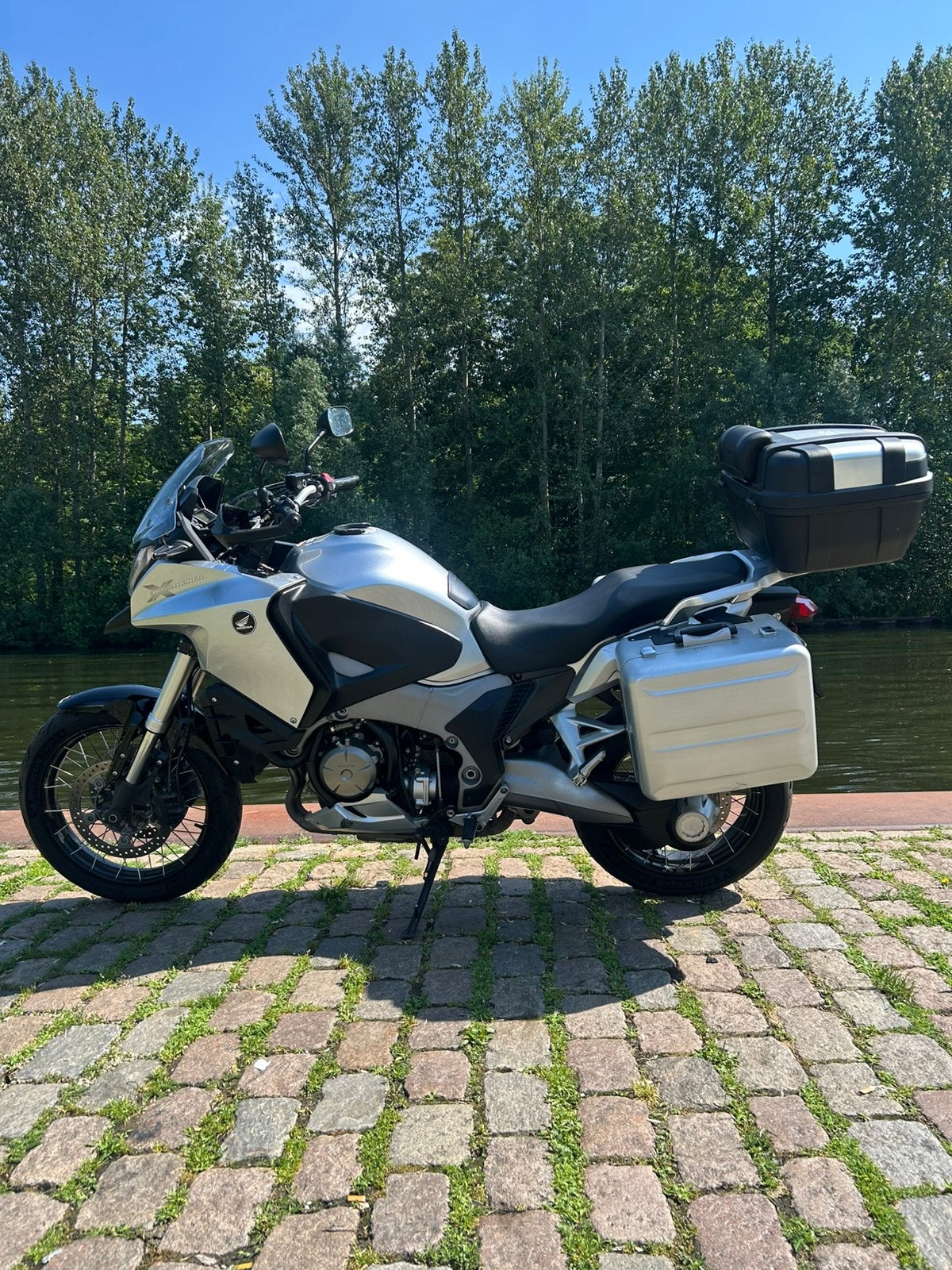 VFR 1200 x  2012 NEDERLANDS KENTEKEN !, Motoren, 4 cilinders, Motorrijbewijs A, Gebruikt, Particulier