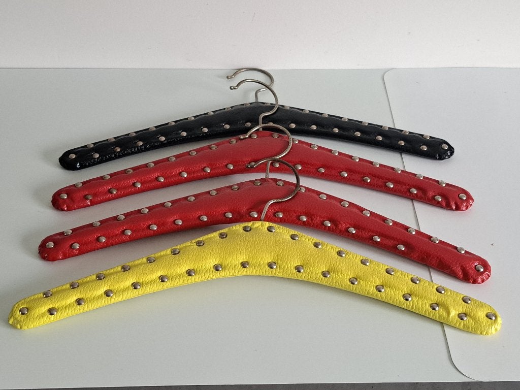 set van 4 vintage kapstokken overtrokken met skai, Ophalen of Verzenden