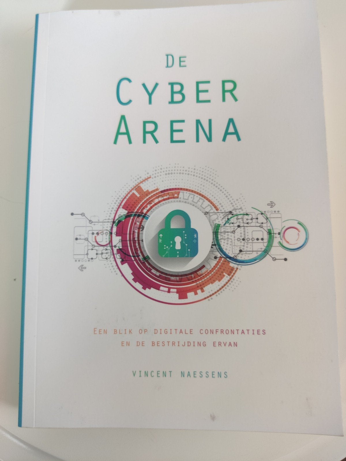 Vincent Naessens - De Cyber Arena, Boeken, Ophalen of Verzenden, Vincent Naessens