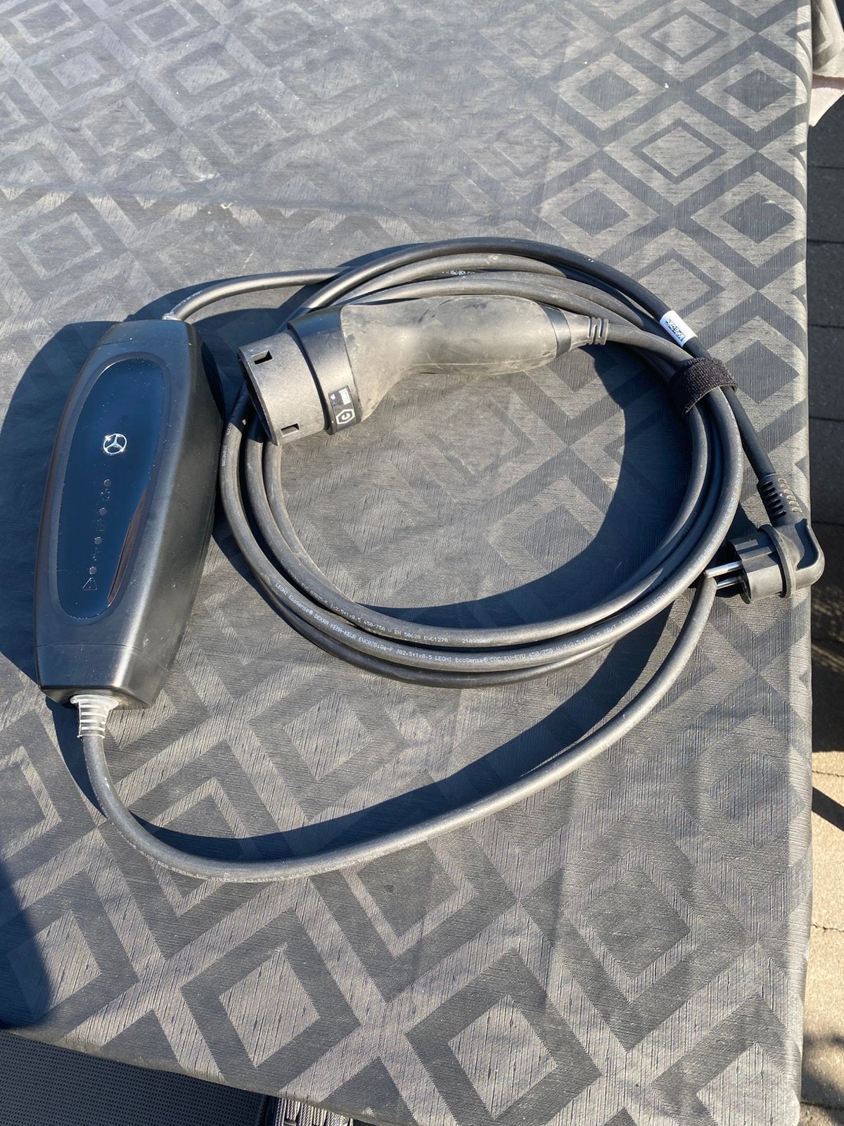 Oplaadkabel 220 volt, Ophalen, Zo goed als nieuw