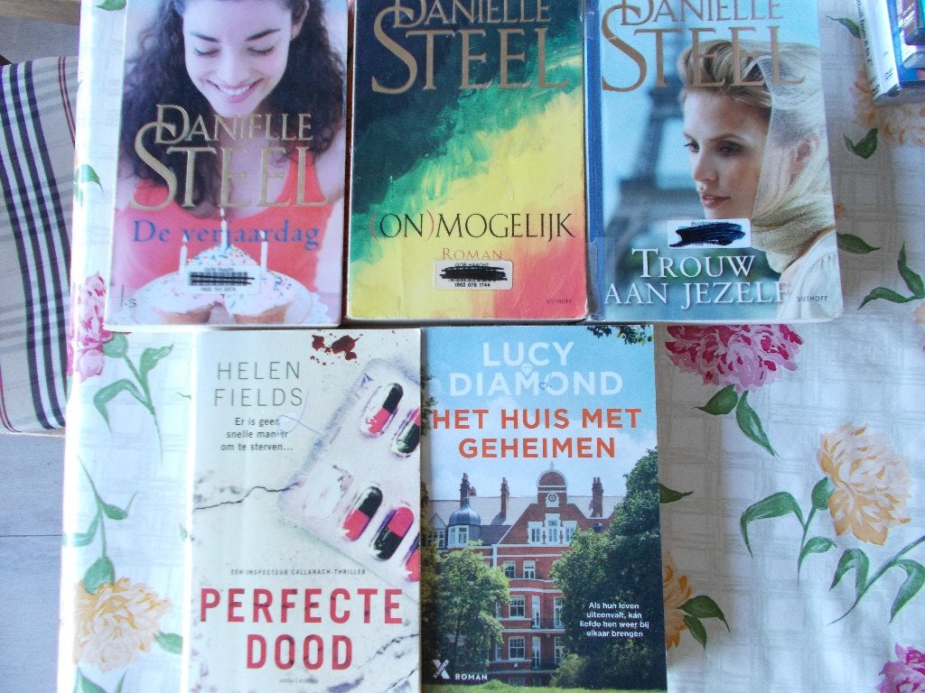 5 zomerboeken ( 4 romans en 1 thriller ), Boeken, Ophalen of Verzenden