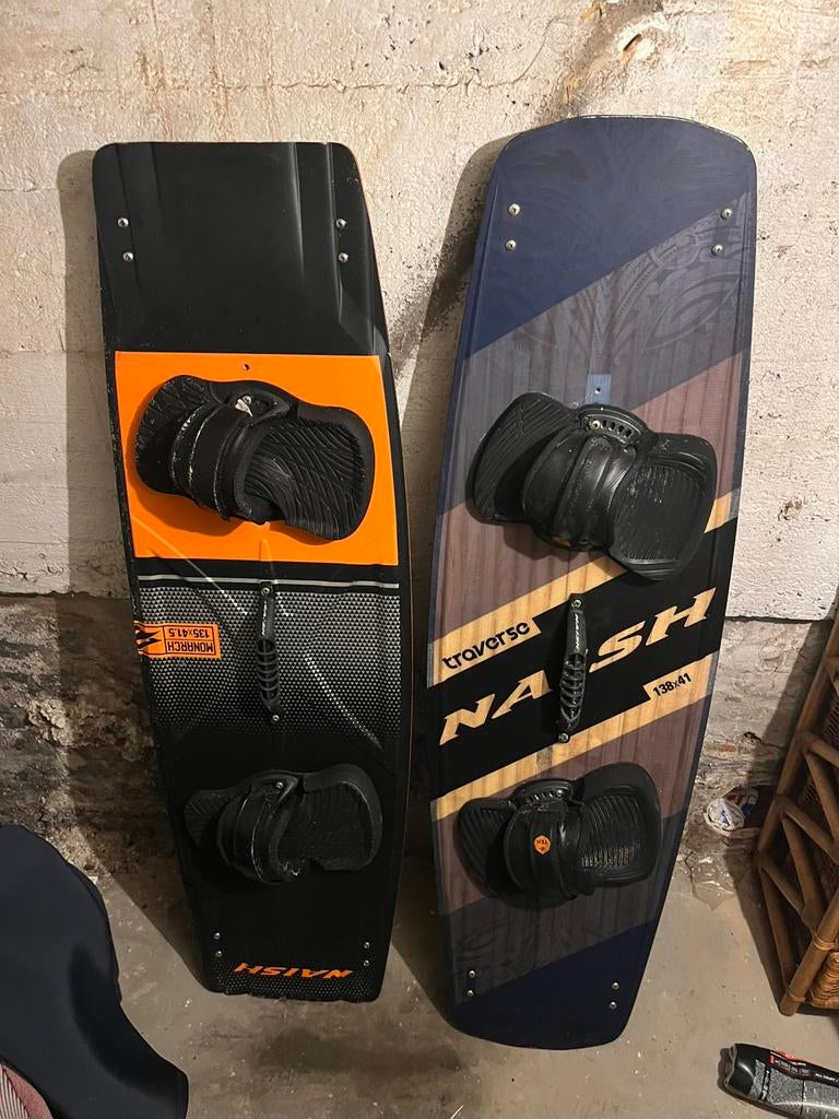 Naish Monarch & Traverse, Sports nautiques & Bateaux, Kitesurf, Double astuce, Enlèvement, Utilisé, Planche de kite