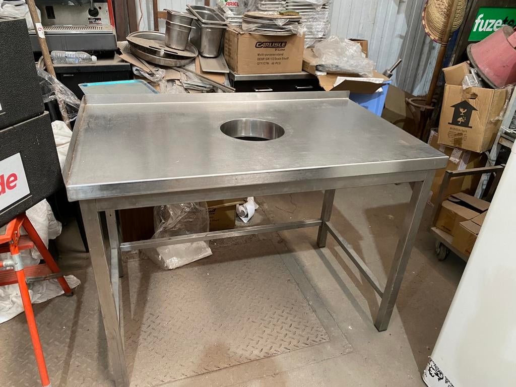 Table en inox avec trou pour dechets 1m20/70 cm, Enlèvement