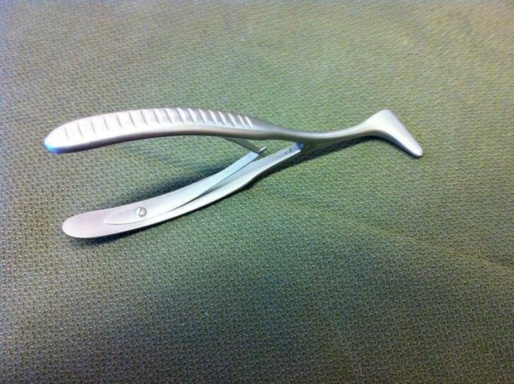 neusspeculum van Medicon