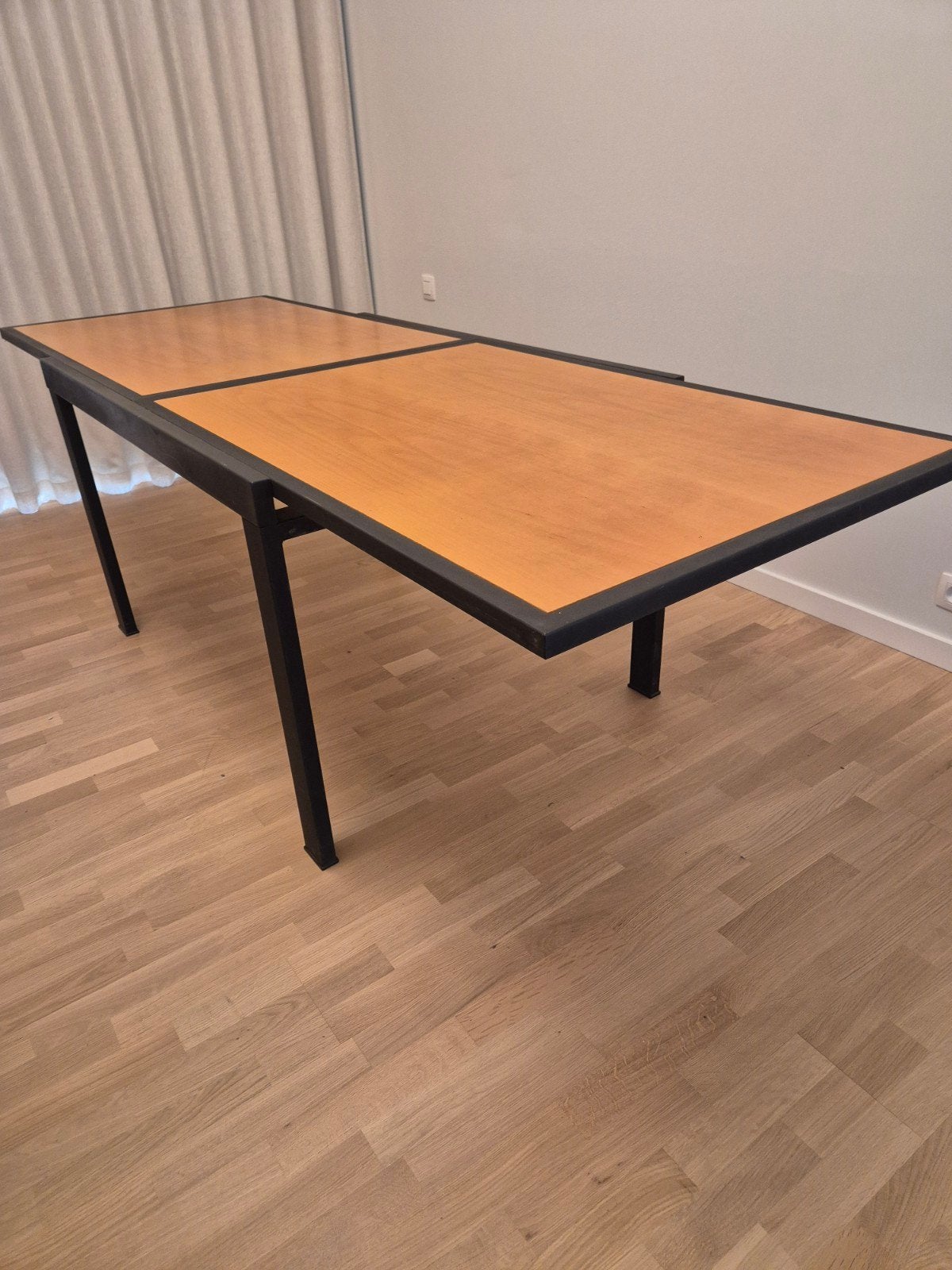 Strakke uittrekbare eettafel (zwart metaal + hout) – 246cm, Ophalen, Gebruikt, 200 cm of meer, 50 tot 100 cm