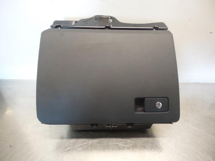 Boîte à gants d'un Volkswagen Passat (Passat 05-), -, 3 mois de garantie, Utilisé, -