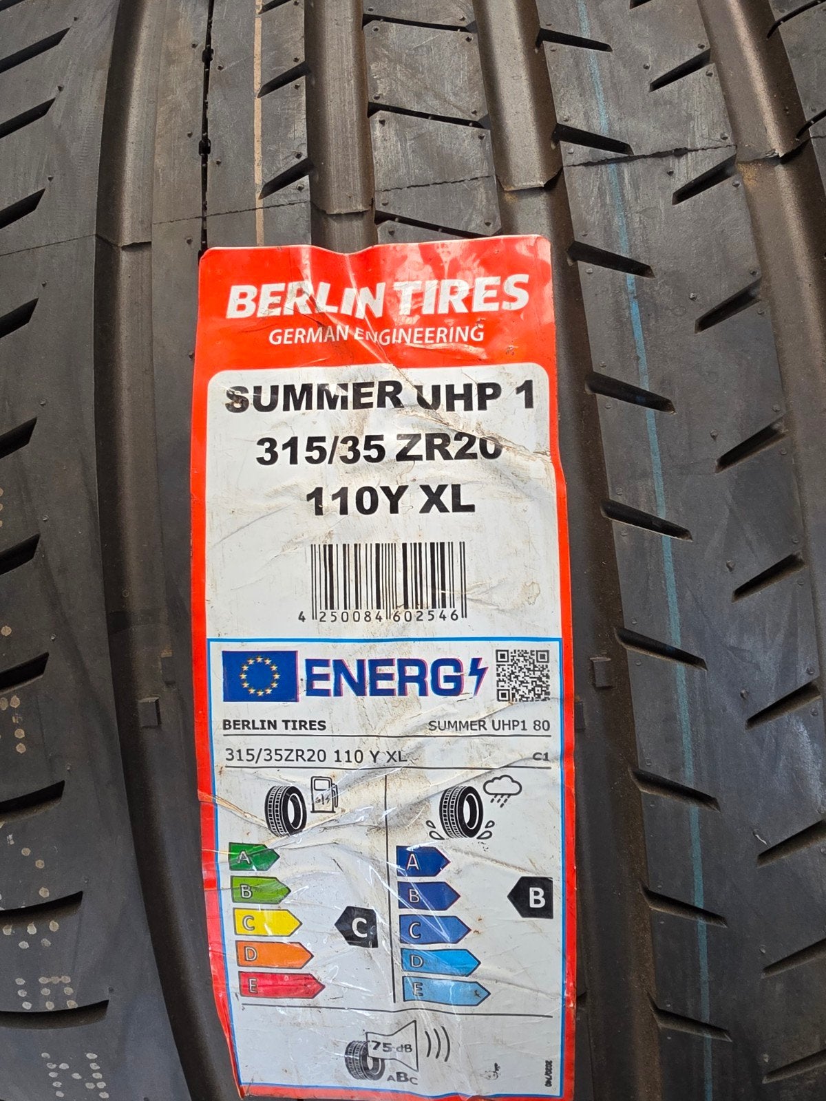 315/35r20 110y Berlin 130€ per stuk met montage en balancere, Ophalen