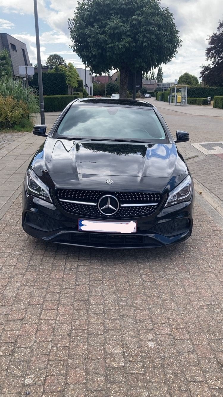 Mercedes CLA 180 AMG Line, Auto's, CLA, Stof, Zwart, Handgeschakeld