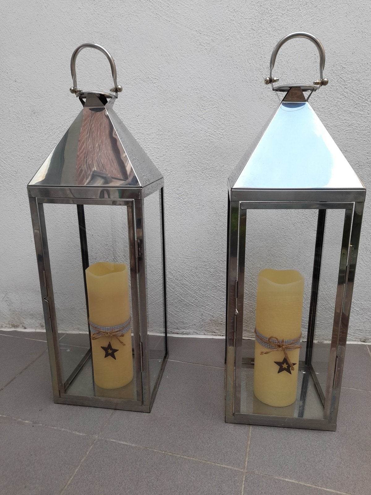 2 grote windlichten met led stompkaarsen, Ophalen