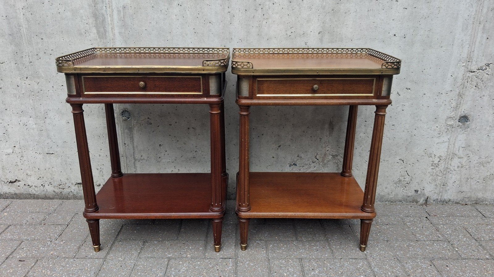 Vintage bijzettafels, Antiek en Kunst, Ophalen