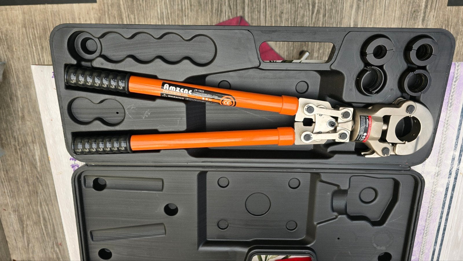 Hydraulic crimping tool, Enlèvement